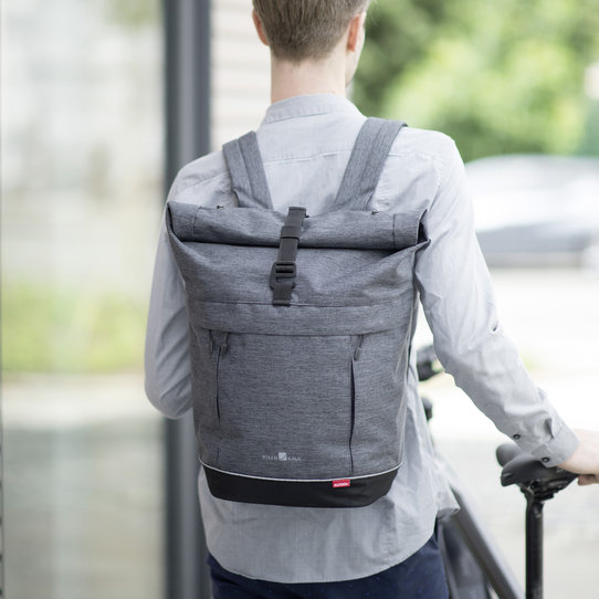 Klickfix Variabler Rucksack und Fahrradtasche für Gepäckträger in einem Vatertagsangebot