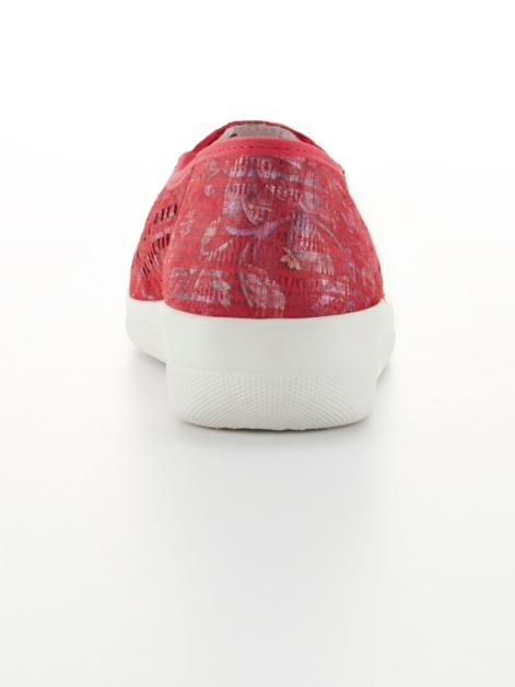 Naturläufer Slipper mit sommerlichen Durchbrüchen Artikelnummer: 1827145.00016 Saisonale Angebote