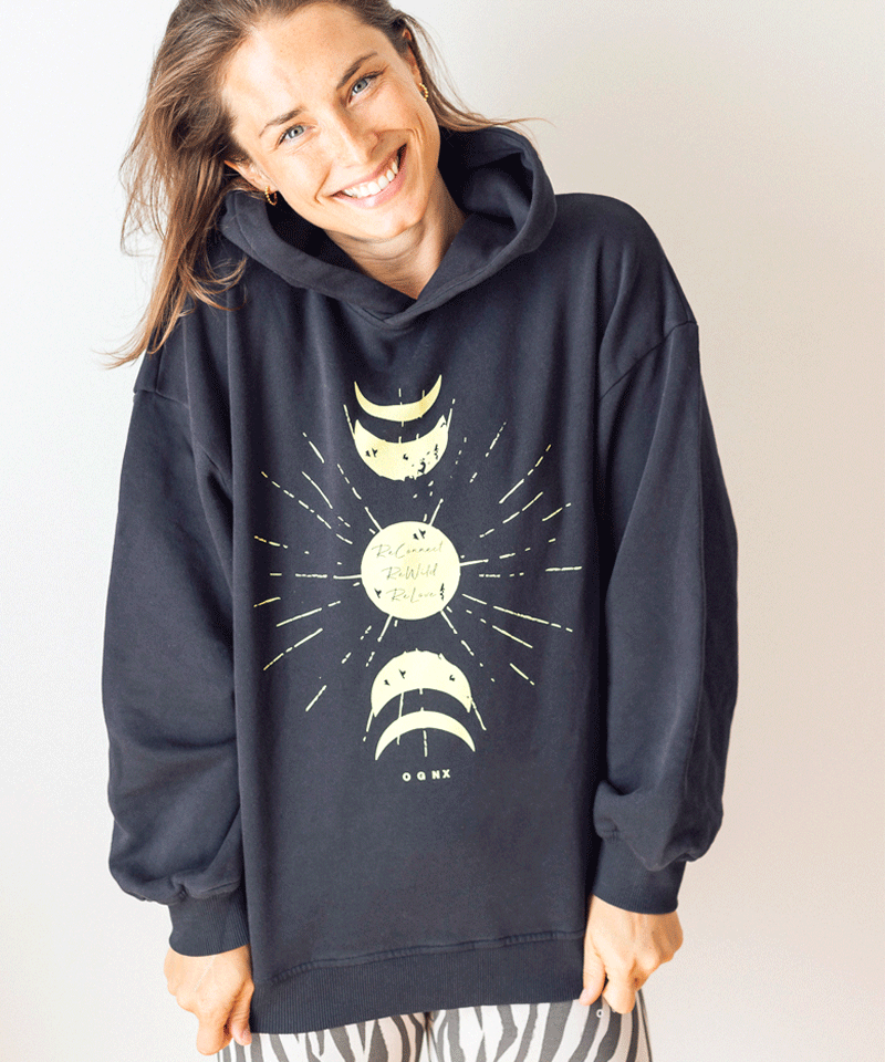 Ognx Boxy Hoodie ReConnect by Sinah Diepold - Kale & Cake - schwarz