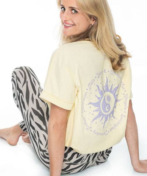 Ognx Boxy T-Shirt Daily Reminders by Luisa Harisch - gelb