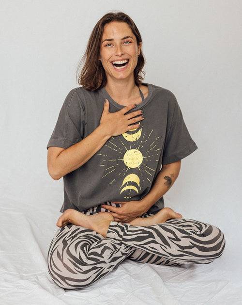 Ognx Boxy T-Shirt ReConnect by Sinah Diepold - Kale & Cake - grau