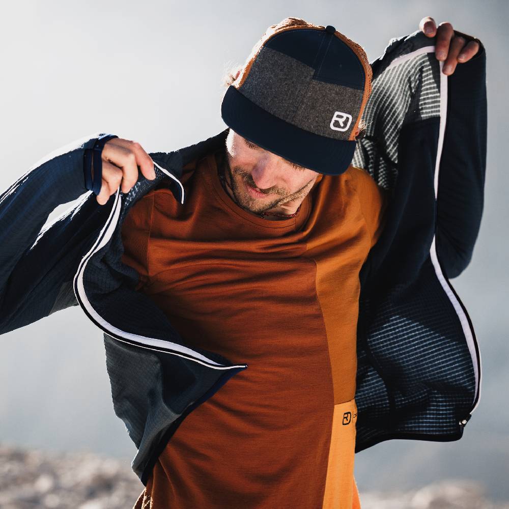 Ortovox FLEECE LIGHT GRID HOODED JKT Bis zu 65% Rabatt