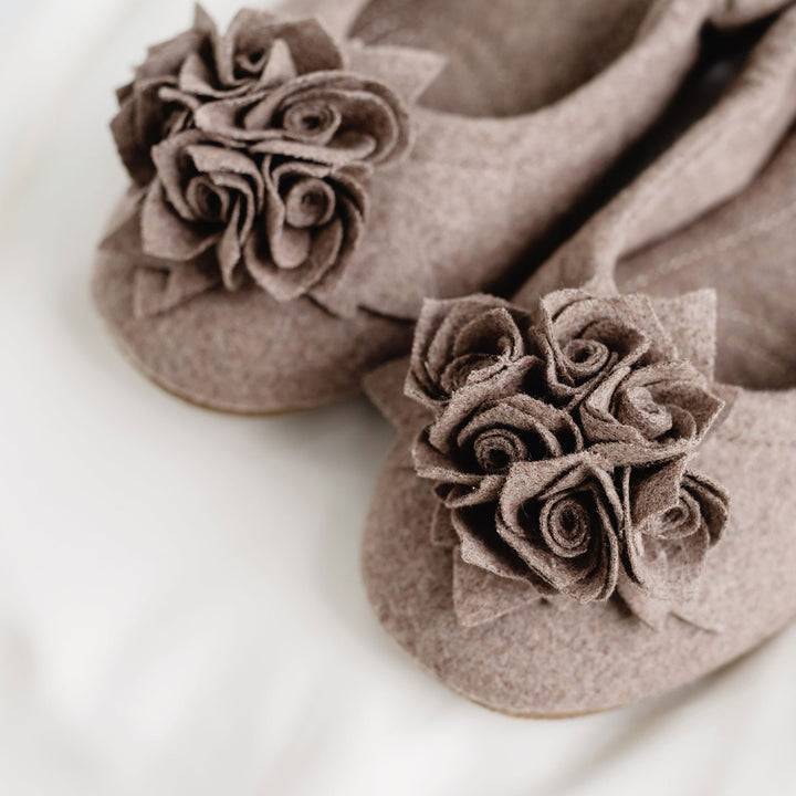 Pampuschen Grace wool trüffel 50% Rabatt mit kostenlosem Versand