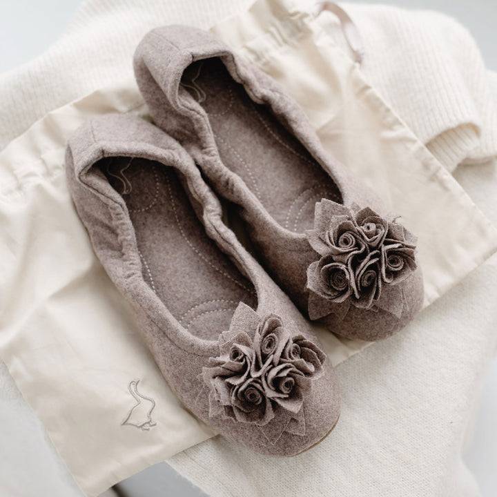 Pampuschen Grace wool trüffel 50% Rabatt mit kostenlosem Versand