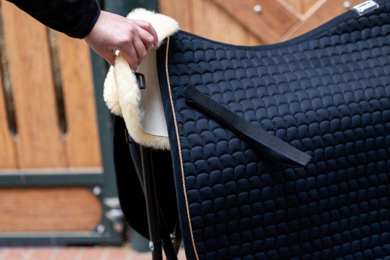 Pikeur LAMMFELL Begrenzt auf 3 Tage