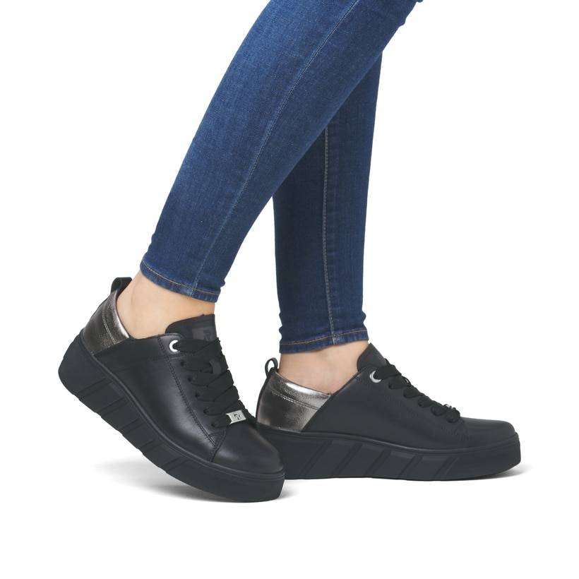 Rieker Artikelnummer W0502-03 Rieker Damen Sneaker Low mattschwarz-silber Auslauf