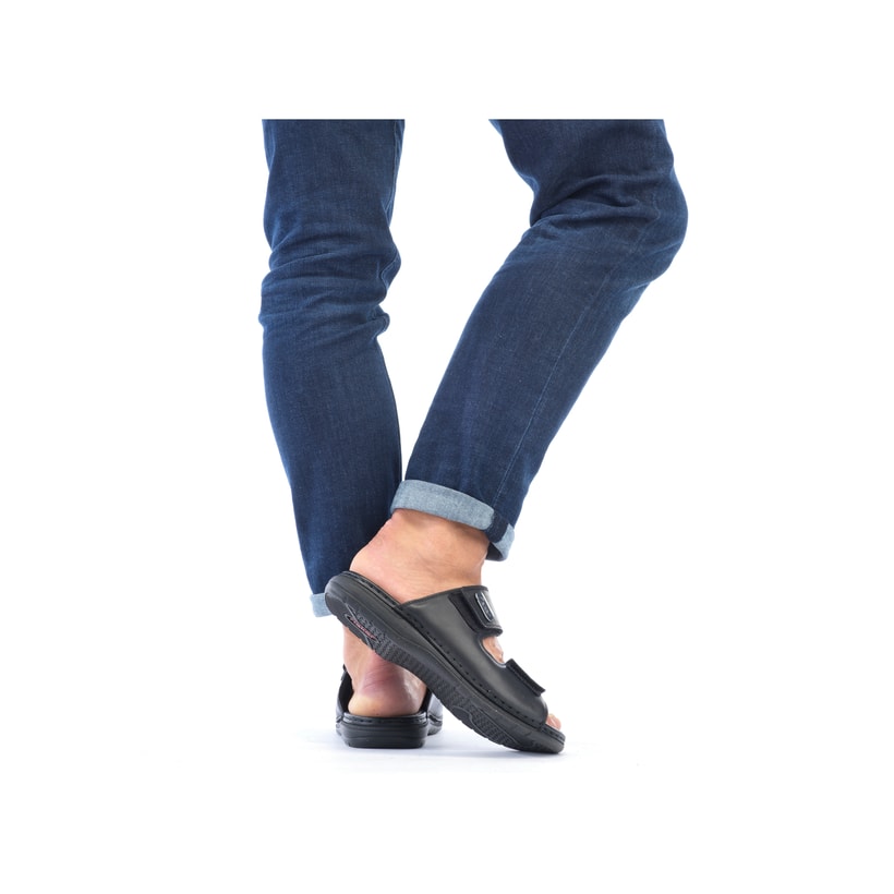 Rieker Artikelnummer 25590-00 Rieker Herren Pantoletten glanzschwarz Clearance-Verkauf