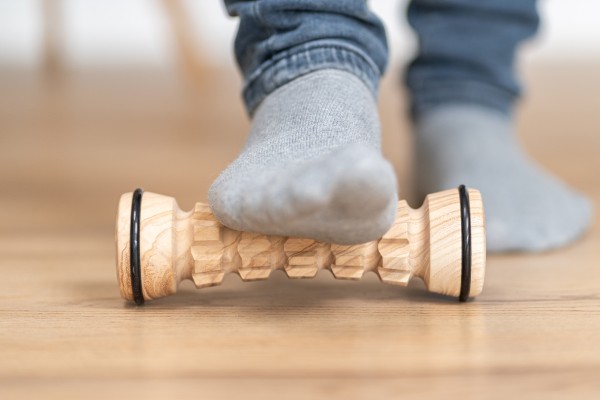 Schupp Fußmassage-Roller aus Holz 50% Rabatt für begrenzte Zeit