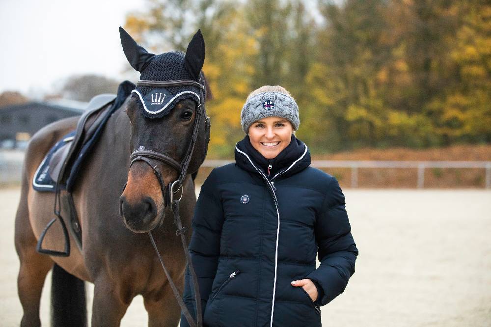 Spooks Fly Hat Crown Shiny Vierteljährliche Förderung