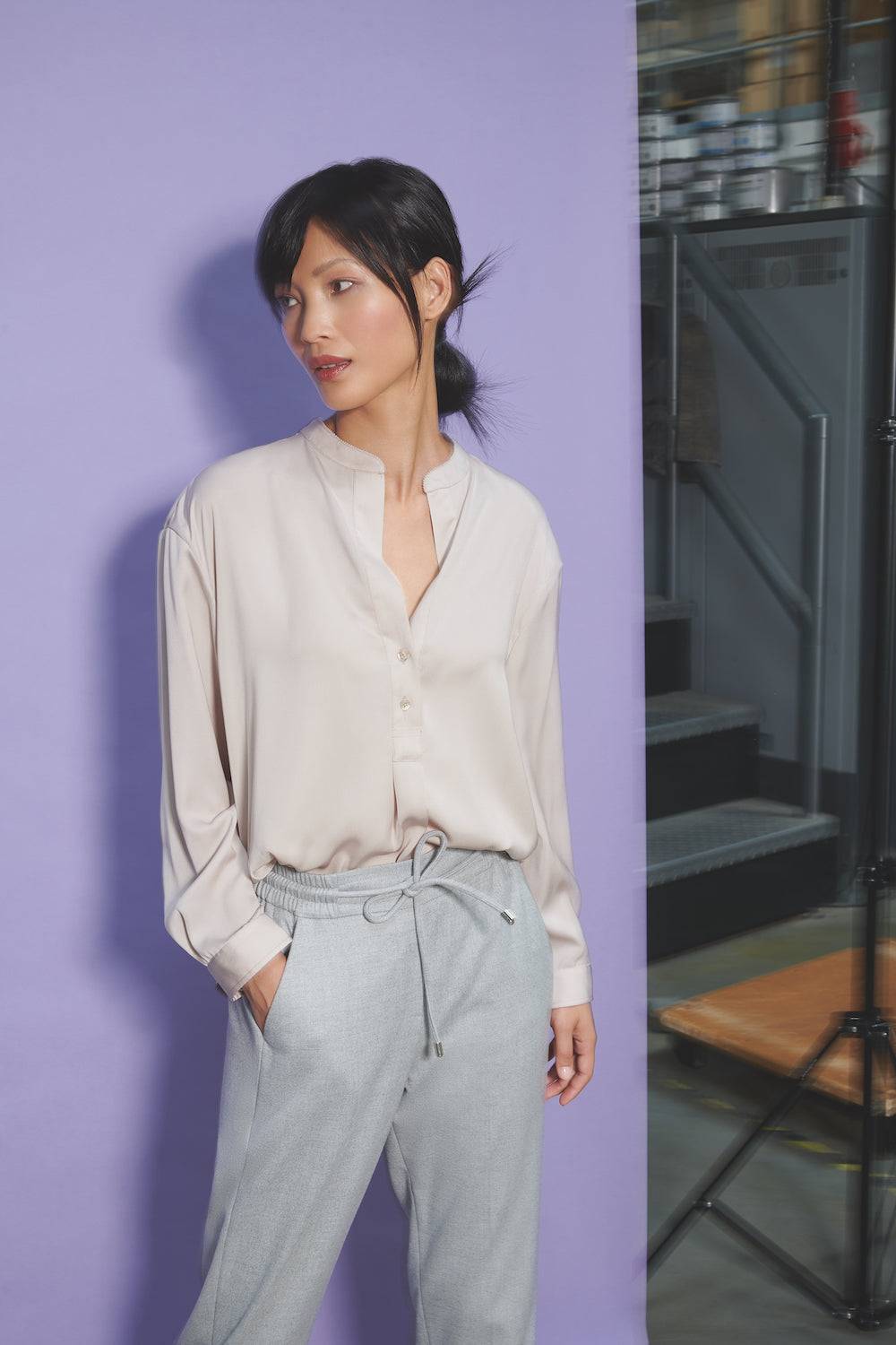 Spoon Golf Satin Blouse with Stand-up Collar