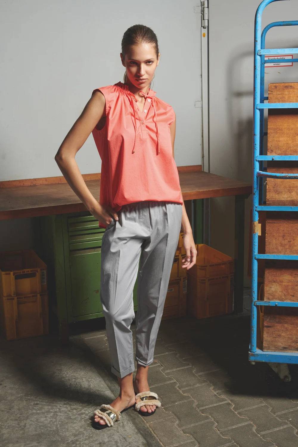 Spoon Golf Sleeveless Poplin Blouse