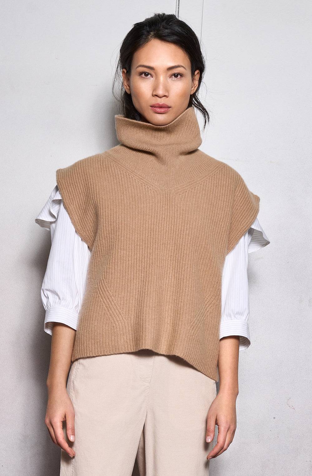 Spoon Golf Turtle Neck Cashmere Slip-Over