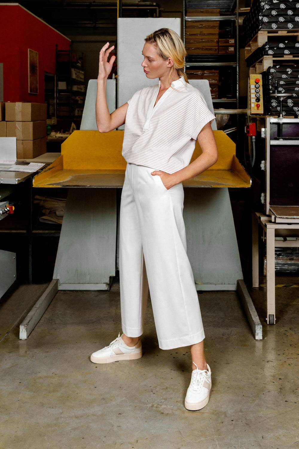 Spoon Golf Wide Leg Pants with Back Elastic Waistband