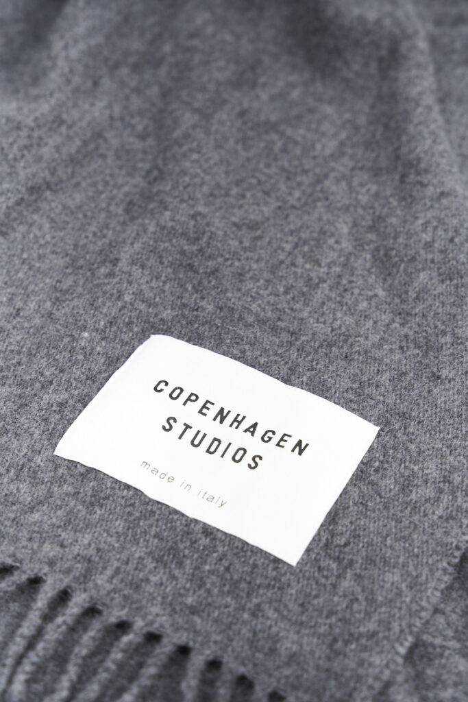 Studio Copenhagen CPH SHAWL 6 wool mix anthracite Nur für heute