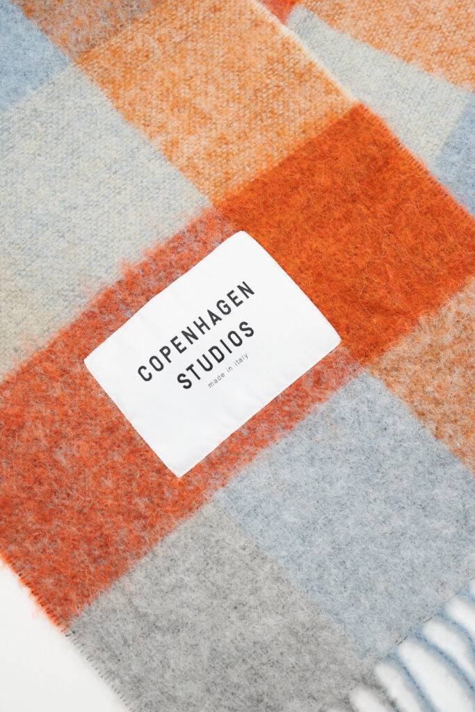 Studio Copenhagen CPH SHAWL 2 wool mix blue/orange zollfrei