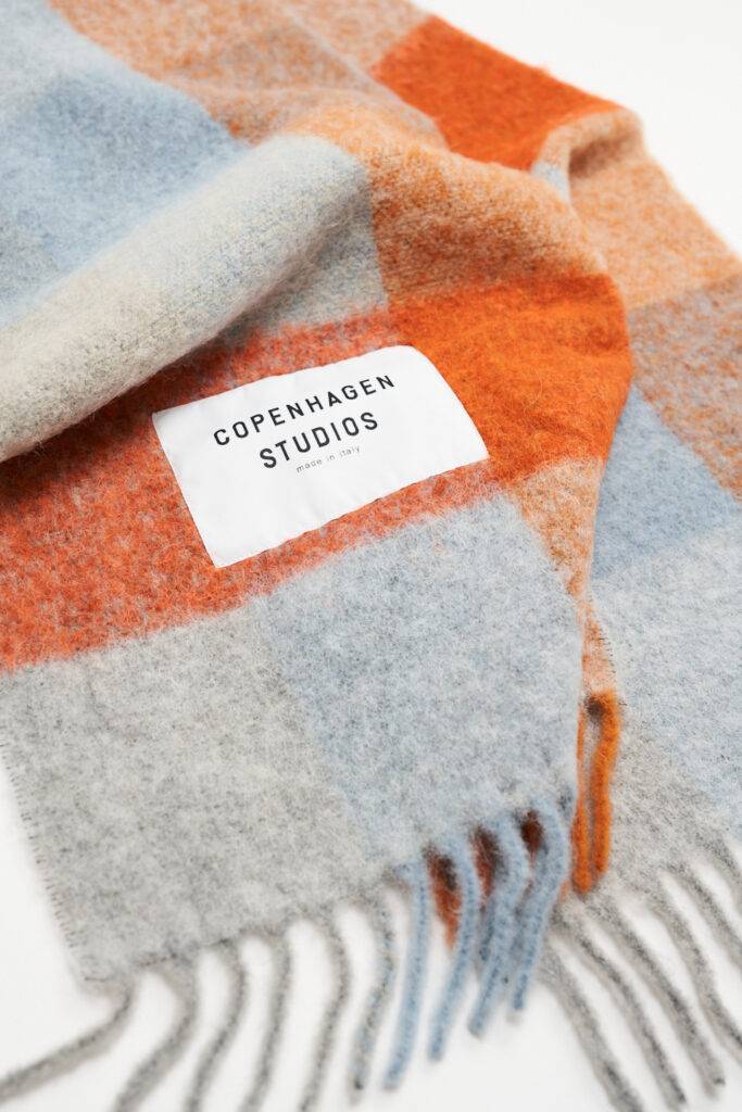 Studio Copenhagen CPH SHAWL 2 wool mix blue/orange zollfrei
