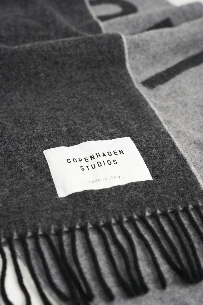 Studio Copenhagen CPH SHAWL 1 wool mix black Großer Ausverkauf