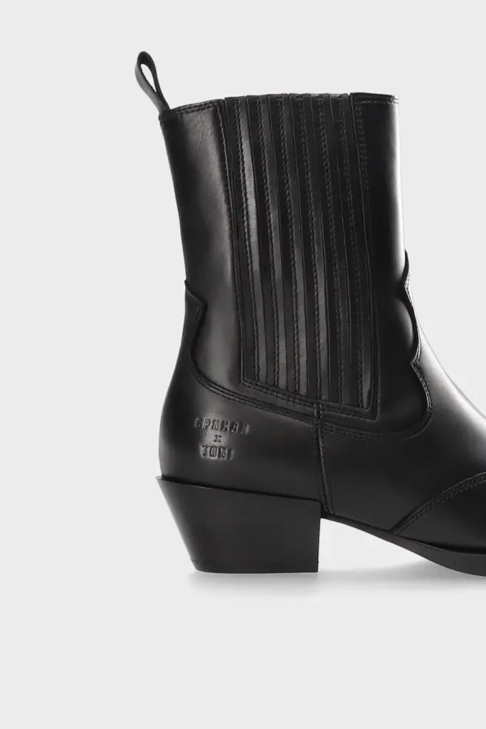 Studio Copenhagen CPH284 x Toni Garrn leather black Nur noch ein Tag übrig