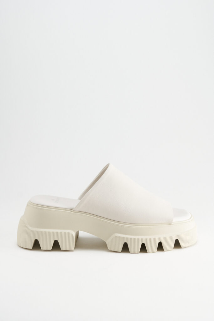 Studio Copenhagen CPH231 vitello eggshell 2025