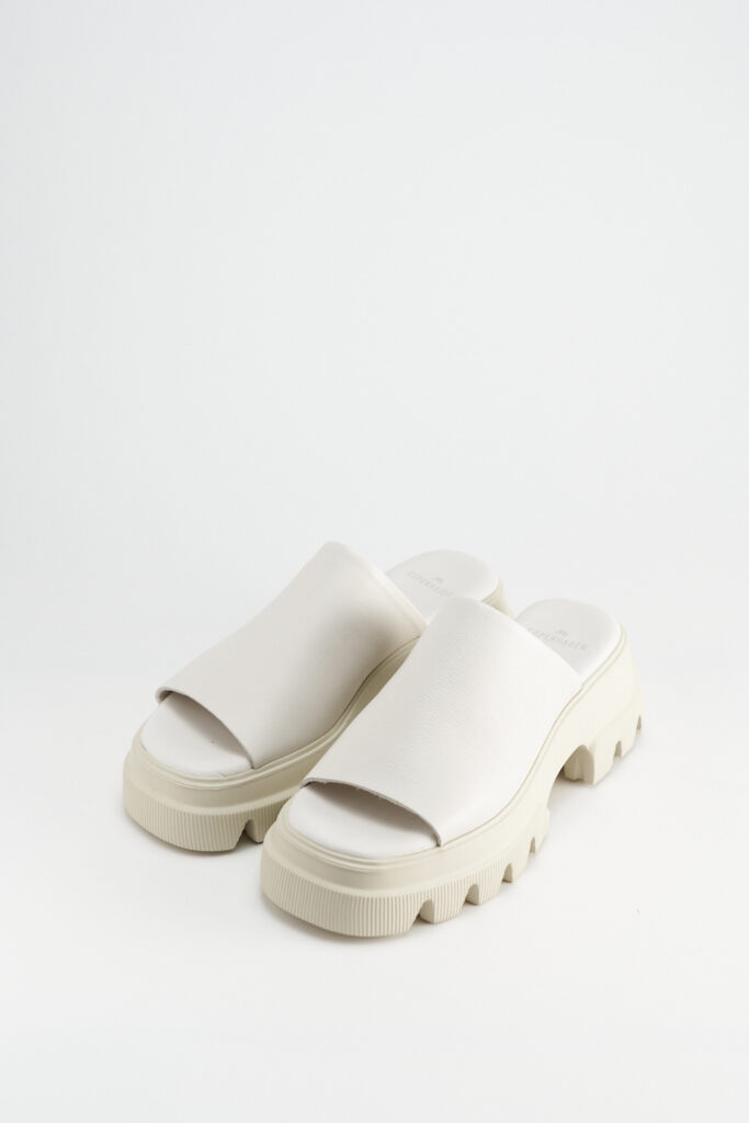 Studio Copenhagen CPH231 vitello eggshell 2025