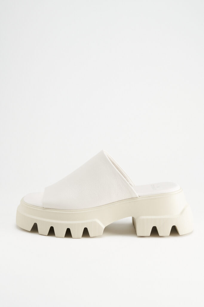 Studio Copenhagen CPH231 vitello eggshell 2025